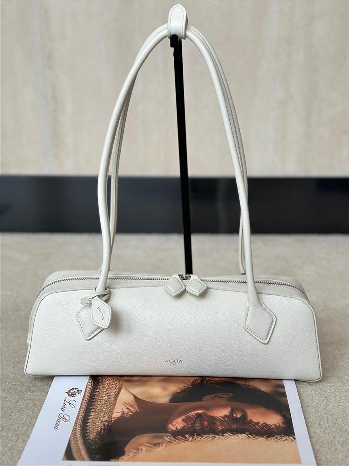 2026 828221622300